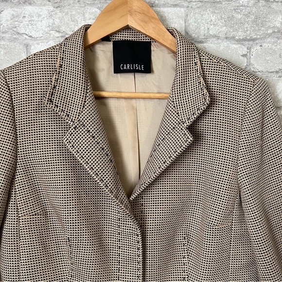 Carlisle Women's 10 Knit Blazer. Beige and Black. Hidden Snap Button Closure. - Picture 4 of 10